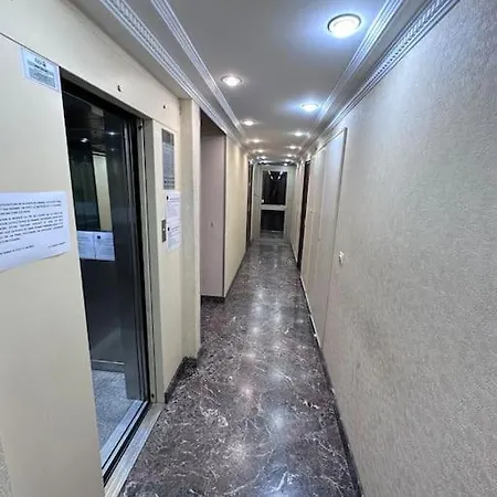 Lejlighed Superbe Avec Balcon Rue D'antibes *