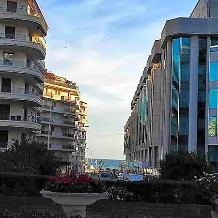 Superbe Avec Balcon Rue D'antibes Апартаменты