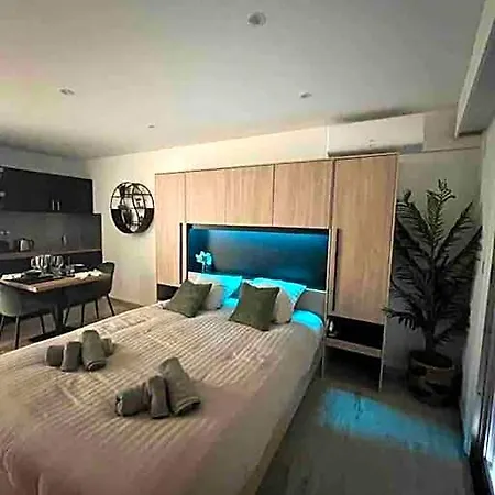 Апартаменты Superbe Avec Balcon Rue D'antibes *