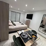 Superbe Avec Balcon Rue D'antibes 아파트