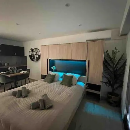 Superbe Avec Balcon Rue D’antibes Appartement