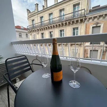 Appartement Superbe Avec Balcon Rue D’antibes Cannes